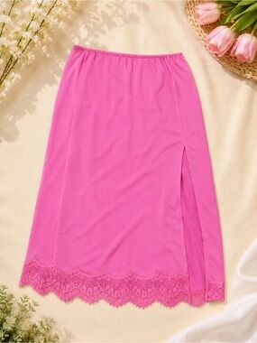 NWT Aerie Pink Lace Trim Skirt
